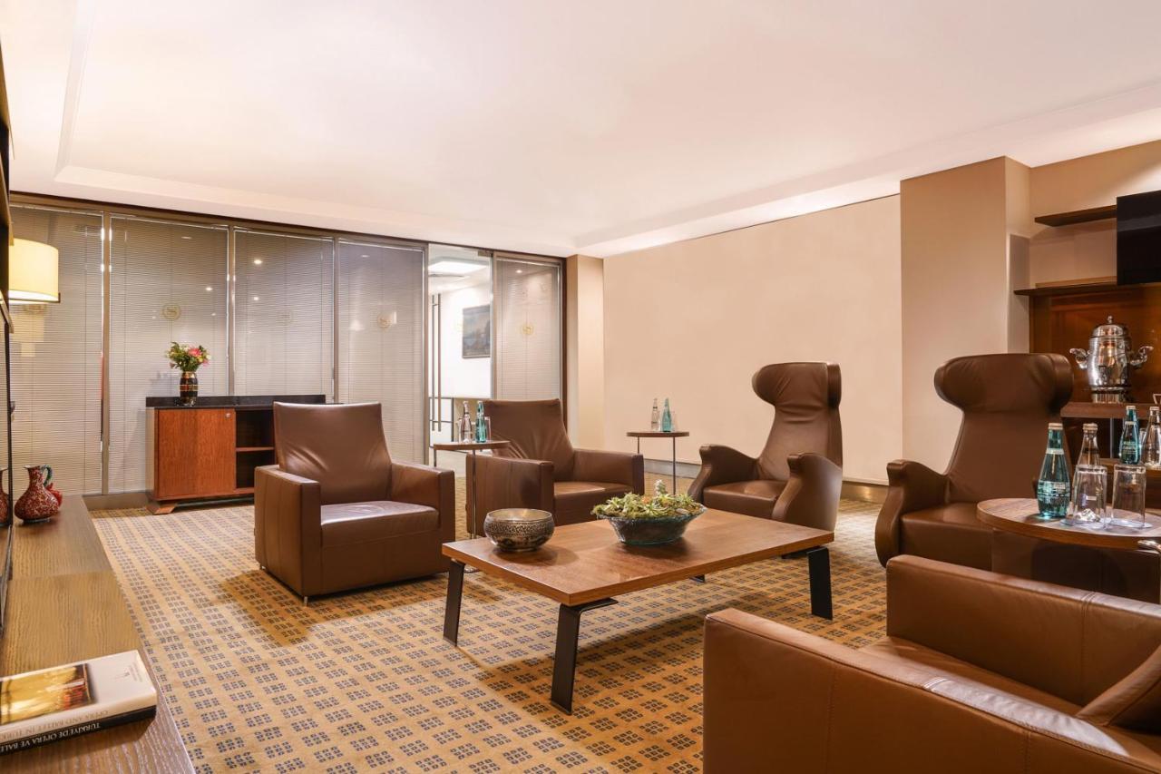 Sheraton & Convention Center Otel 5*