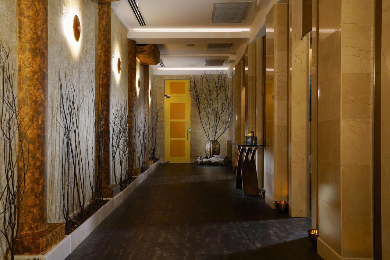 Sheraton & Convention Center Otel 5*