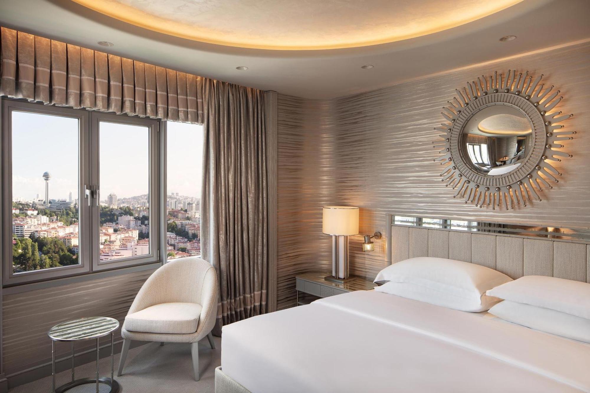 Otel Sheraton & Convention Center