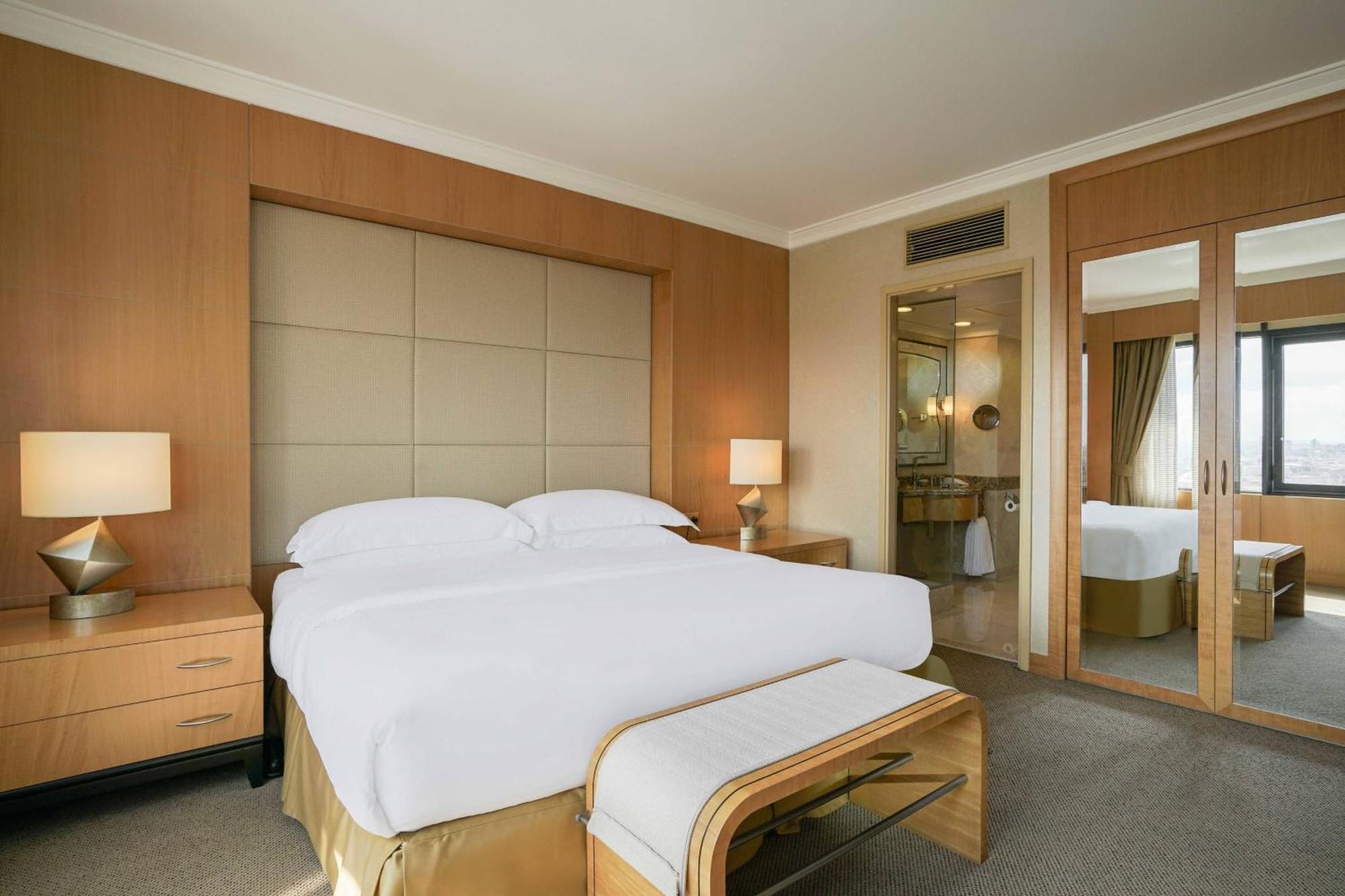 Otel Sheraton & Convention Center