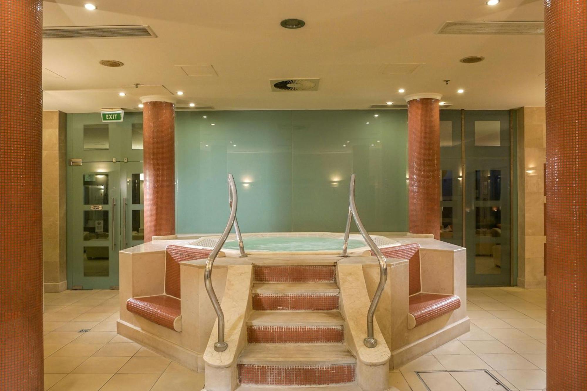 Otel Sheraton & Convention Center