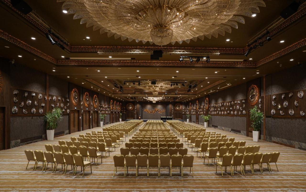 Otel Sheraton & Convention Center